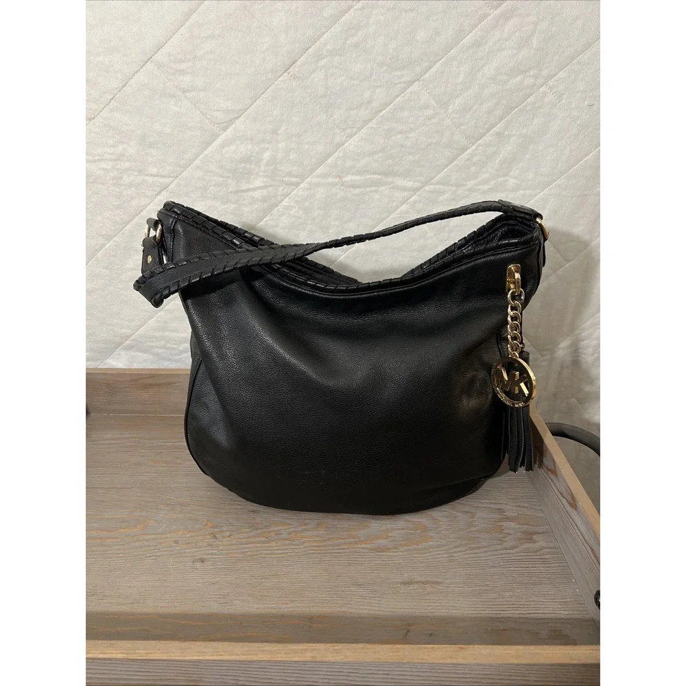 Michael Kors preowned very